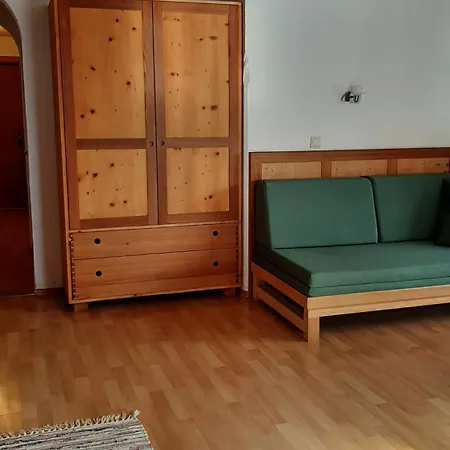 Tiefhof Apartmán *